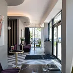 Amsterdam Plaza & 5*