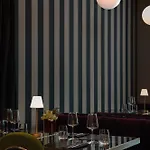 Готель Amsterdam Plaza & 5*