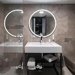 Готель Amsterdam Plaza &