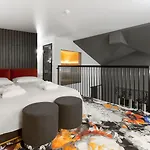 Готель Amsterdam Plaza &