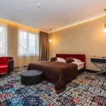 Готель Amsterdam Plaza & 5*