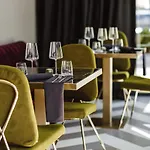 Готель Amsterdam Plaza & 5*