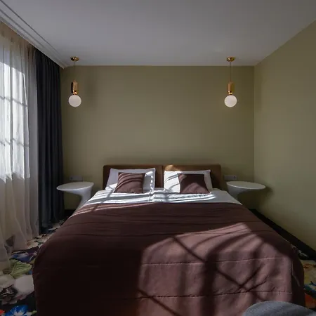 Amsterdam Plaza & Отель 5*