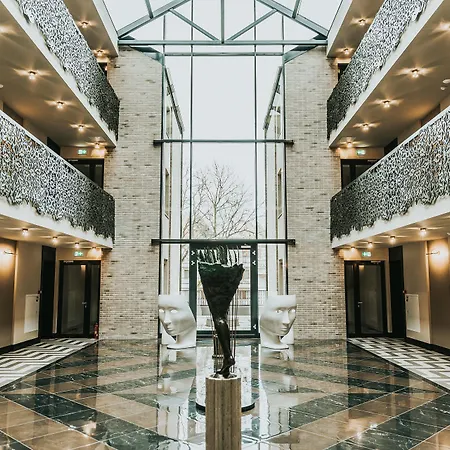 Amsterdam Plaza & Palanga