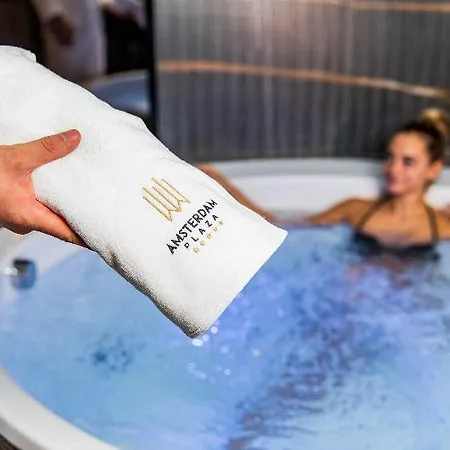 Готель Amsterdam Plaza & 5*