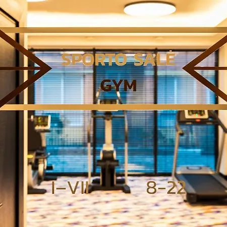 Готель Amsterdam Plaza & 5*