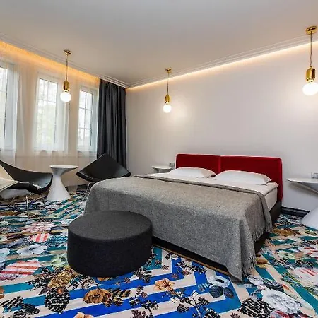 Готель Amsterdam Plaza & 5*