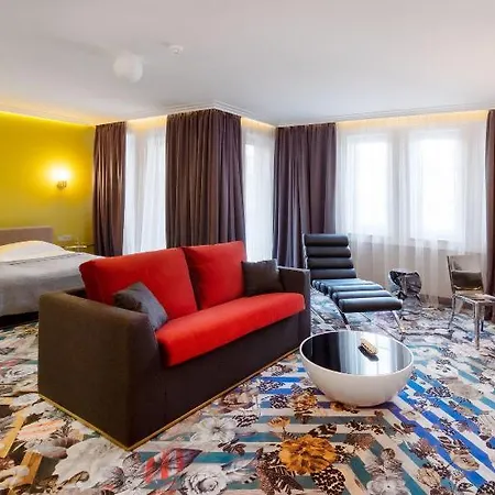 Отель Amsterdam Plaza & 5*