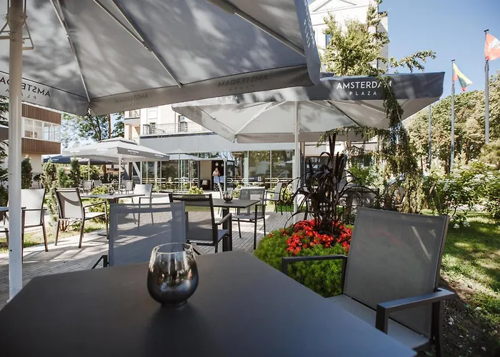 Amsterdam Plaza &