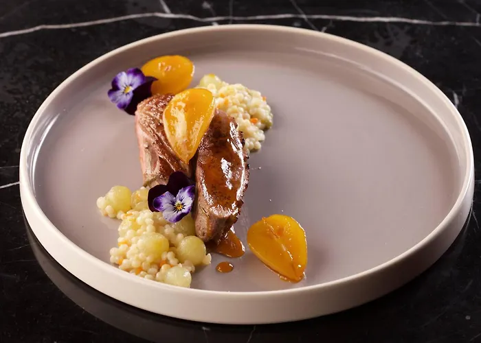 Amsterdam Plaza & فندق بالانغا