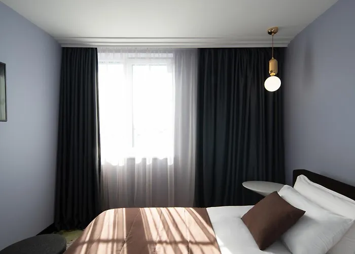 فندق Amsterdam Plaza & بالانغا