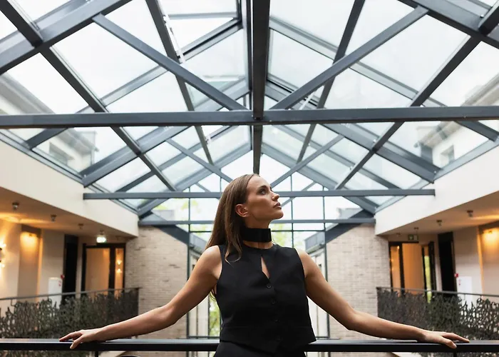 Amsterdam Plaza & 5*