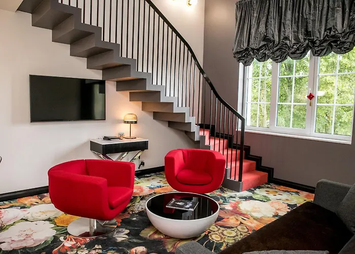 Amsterdam Plaza & Отель Паланга