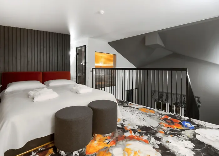 Hotel Amsterdam Plaza &