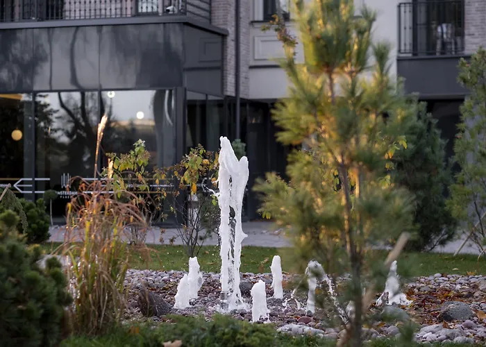 Hotel Amsterdam Plaza & 5*