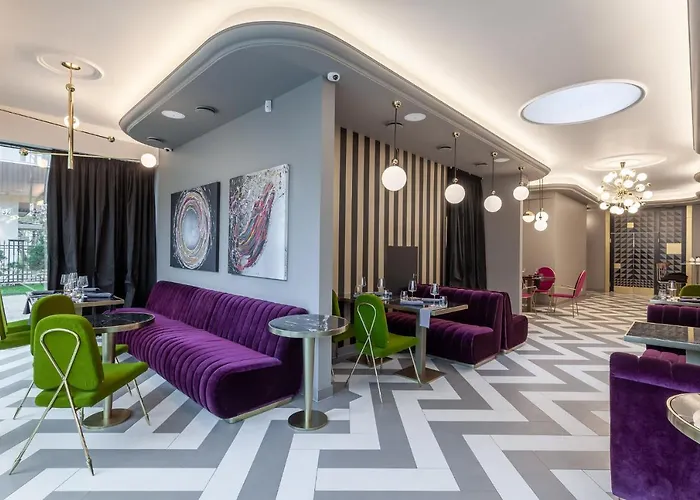 فندق Amsterdam Plaza & بالانغا